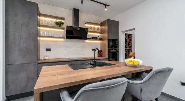 New! Villa Praska with private 28,5 sqm pool, 3 en-suite bedrooms, Sauna, 1km to Beach, Book Villa Villaer i Strožanac, Villa