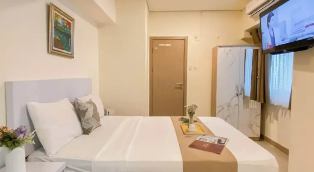 Relaxing Studio Room At Meikarta Apartment