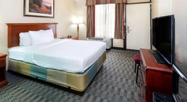 Двухместный номер Standard La Quinta by Wyndham Thousand Oaks-Newbury Park