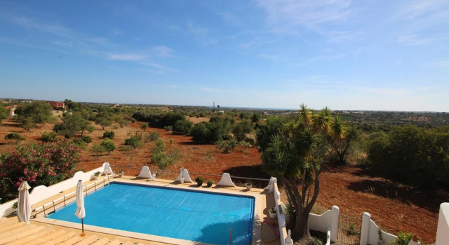 Apartment With Pool in Albufeira, Varaa Huoneisto Guia Albufeira