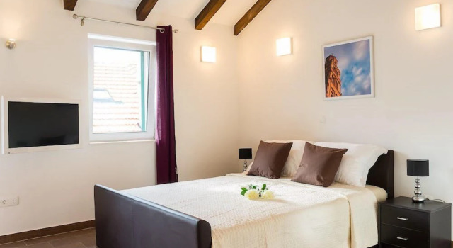 Люкс с балконом Split Allure Apartments