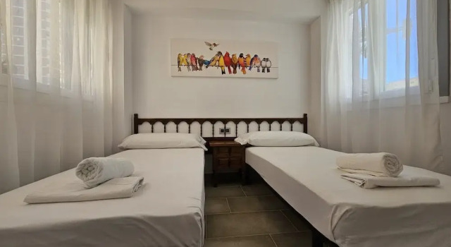Comfortable Benidorm Apartment for 4, Забронировать Апартаменты/квартира Бенидорм Коста-Бланка, рядом с Гора Ла-Крус