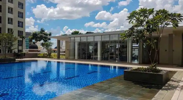 Golf View 1BR Apartment at M-Town Residence