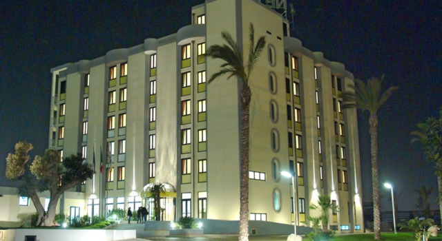 Hotel Nettuno, Rezervați Hotel Brindisi Salento