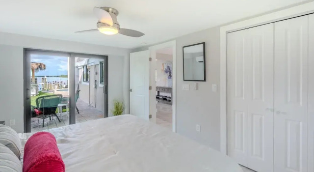 Club 205 At Bayview, Забронировать Дом для отпуска Отели Fort Myers Area с парковкой, Парковка