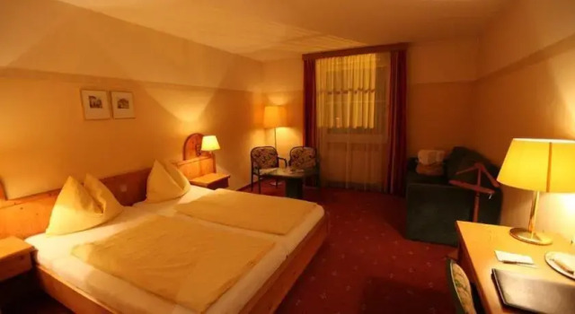 Hotel Lebzelter