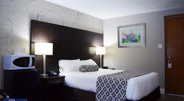 Номер Standard Travellers Inn
