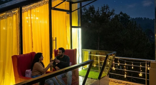 Двухместный номер Standard с балконом и с видом на горы XTSY Travellers Hostel