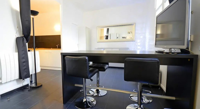 Silver Black Flat, Забронировать Отель Париж Иль-де-Франс, рядом с Лувр — Риволи
