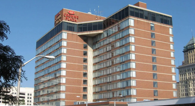Crowne Plaza Dayton, Book Hotel Hoteller i Dayton med pool, Swimmingpool