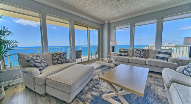 Номер Standard Spacious Tropical Condominium at 17th Floor with Beach and Pool Access - Unit 1707 by RedAwning