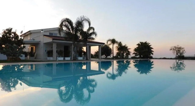 Коттедж Villa Maria - Appartamenti in villa con piscina