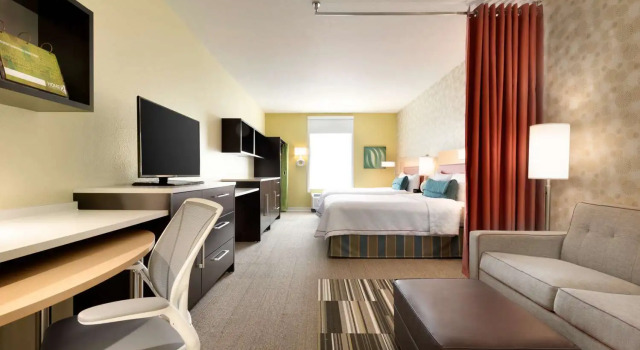 Четырёхместный люкс Home2 Suites by Hilton Cleveland Independence