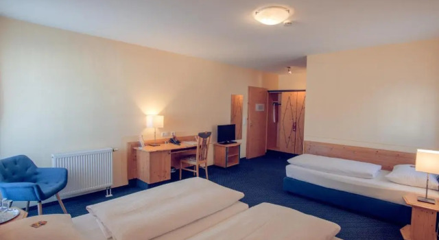 Трёхместный номер Standard Hotel Waldeck Garni
