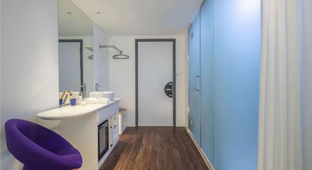 Номер Standard Tru by Hilton Ha Long Hon Gai Centre