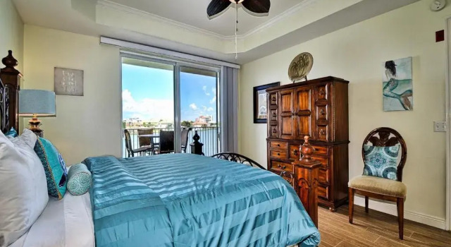 Bay Harbor 303
