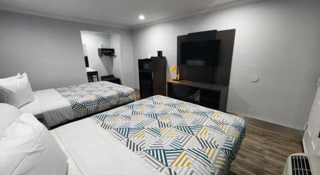 Четырёхместный номер Deluxe Studio 6 Suites San Ysidro CA San Diego South Bay