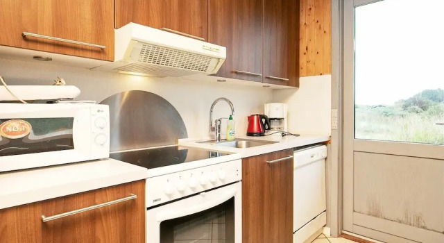 Serene Holiday Home in Hjørring With Terrace, Rezervovat Hotel Hjorring 