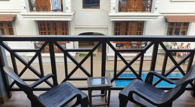 Студия с видом на бассейн Coastal Suites Apart-Hotel