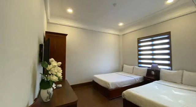 Трёхместный семейный номер Standard Jade Hotel