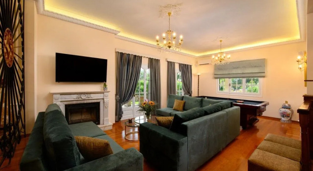 Grand Villa Roubana