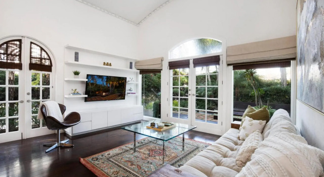 Magical Edinburgh Retreat, Забронировать Отель Бизнес-отели Уэст-Голливуда, 4* 5*