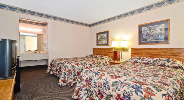 Americas Best Value Inn Sanford, Забронировать Отель Сэнфорд Северная Каролина