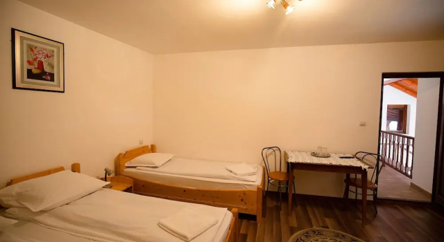 Pensiunea Flori, Varaa Hotelli  