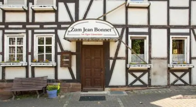 Zum Jean Bonnet, Забронировать Гостевой дом Отели Хофгайсмар с парковкой, Парковка