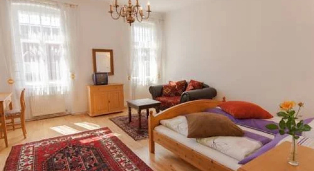 Ferienwohnungen Dr. Neubert, Book Hotel Krems an der Donau 