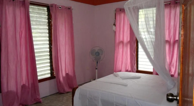 Cabinas Manolo Corcovado, Rezervovat Hotel Hotely v Drake Bay s bazénem, Bazén
