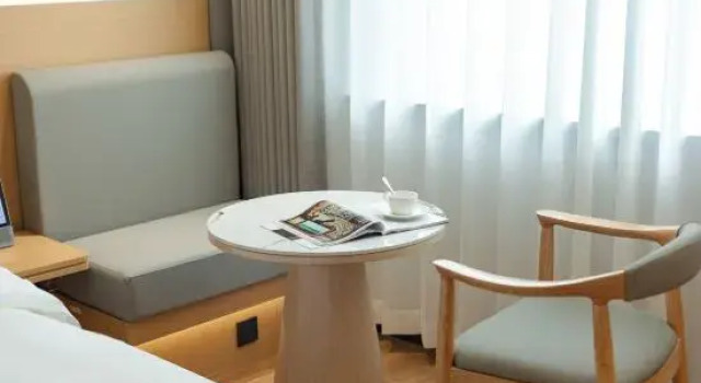 Люкс Deluxe xijuHotel      (NangFengJuDuDadao)