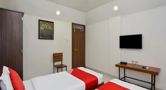 OYO 22827 Hotel Prafulla