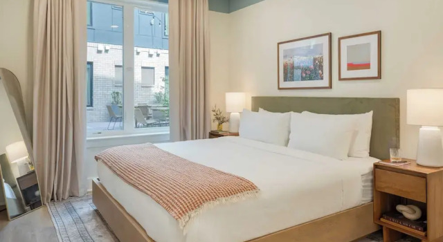 Апартаменты The Gilmore Hotel 3 Private Suites Walkable