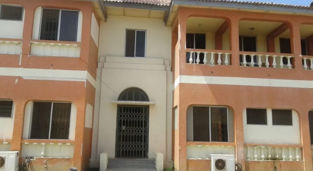 Nana Bema Hotel, Réserver Hôtel Biriwa Mfantsiman