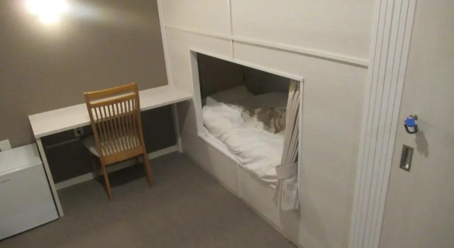 Мужская капсула Economy Hotel Grand Terrace Chitose