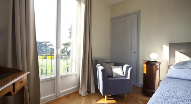 La Maison de Roussille, Prenota Hotel Francheville Rodano