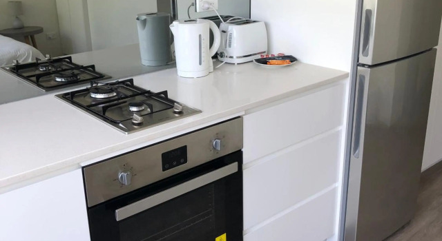 Bondi Beach Studio King Suite + Balcony, Забронировать Отель Сидней Sydney Region