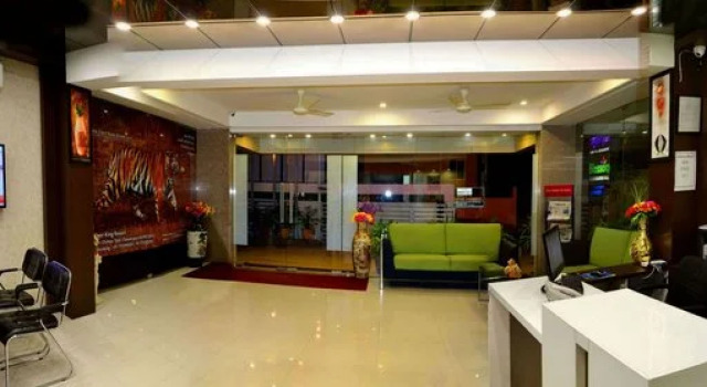 OYO 1019 Hotel Flora Inn