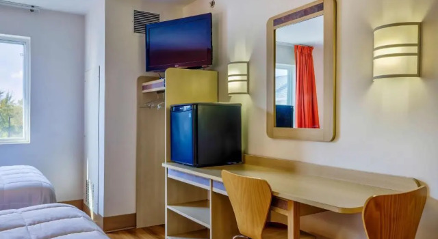 Четырёхместный номер Standard Motel 6-Burlington, ON - Toronto West - Oakville