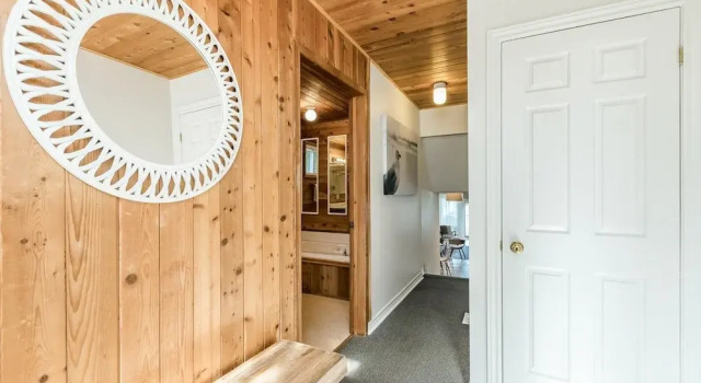 Grandview Beach House an Incredible Beach Waterfront is Waiting for You!, Prenota Hotel Port Severn Muskoka