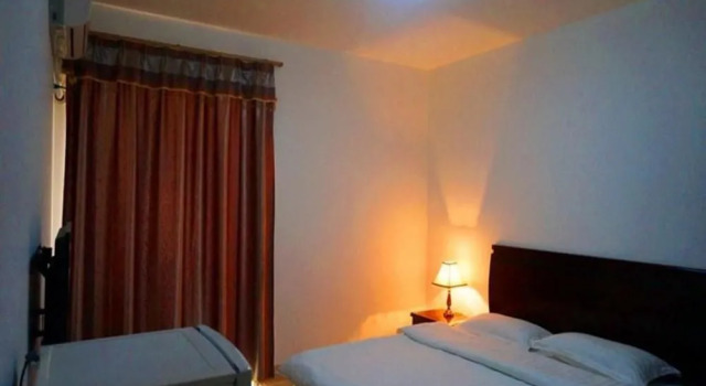 Nanning Shanyuan Serviced Hotel, Rezerwuj Hotel Hotele w Nanning z parkingiem, Parking