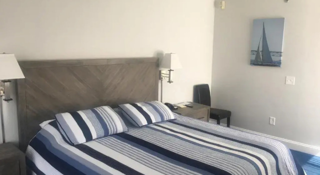 Rhea's Inn By The Sea