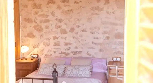 House With 2 Bedrooms in Ses Salines, With Pool Access, Enclosed Garden and Wifi Near the Beach, Book Hotel Ses Salines Majorca