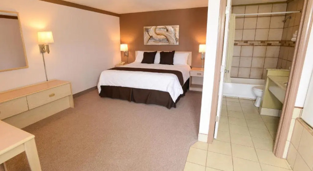 Двухместный номер Deluxe Burlington Inn