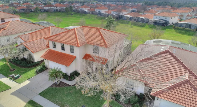 South Facing: Green Views & Gated Facilities, Забронировать Отель Отели Фор Корнерз с бассейном, Бассейн