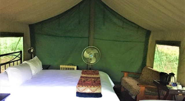 Тент с видом на окрестности Phophonyane Falls Ecolodge