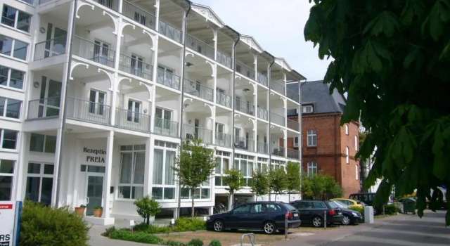 Апартаменты FeWo direkt am Strand mit Meerblick und Südbalkon, Villa Freia 27, Binz