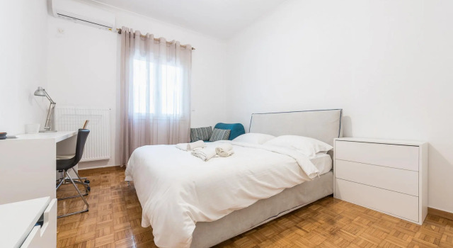 Fresh and Clean apt for 6 in Koukaki