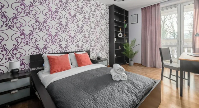 Lumina airy apartment with balcony, Varaa Huoneisto Varsova Masovia